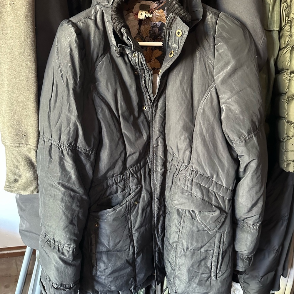 Free People Gray Puffer Jacket Insulated Weather-Resistant
